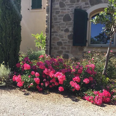 Il Mirto Nel Borgo Santa Chiara 펜션 *